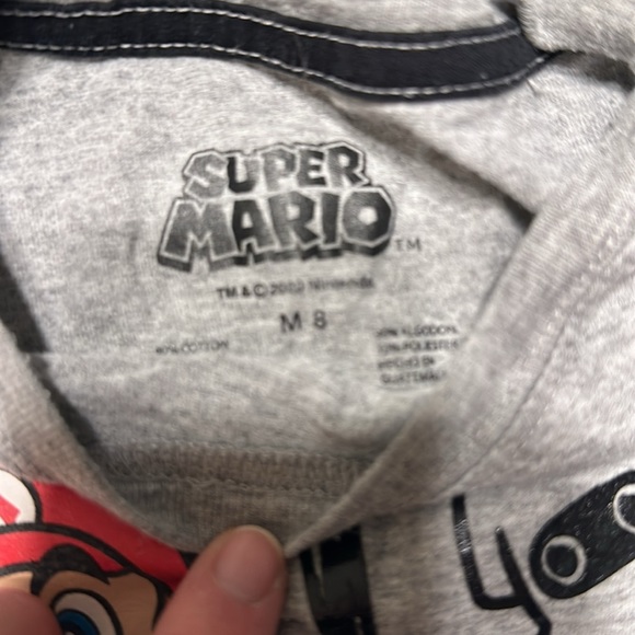 10/$10 super Mario shirt size 8 medium - Picture 3 of 3